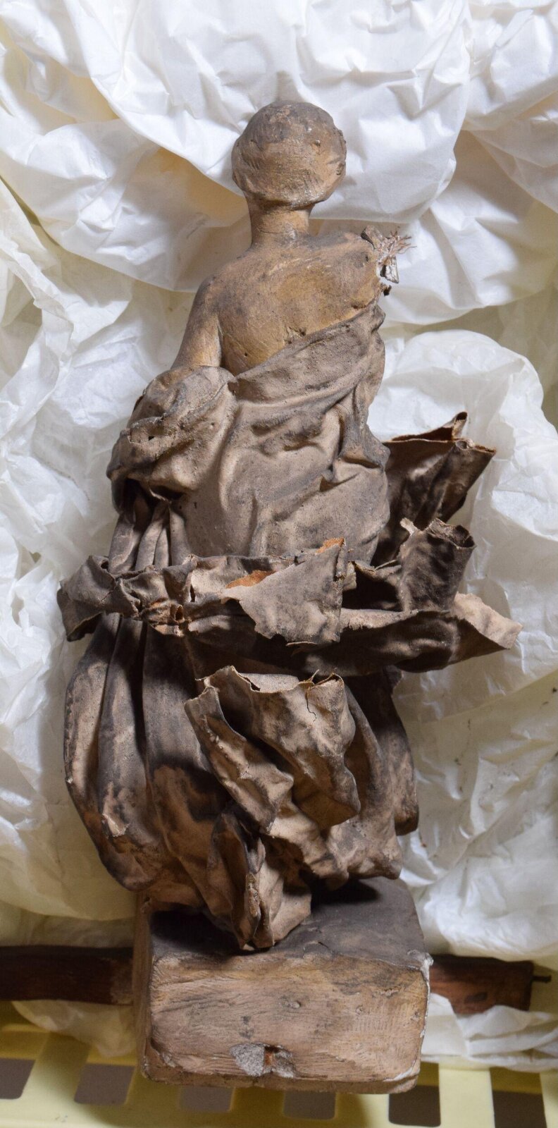 Statuette