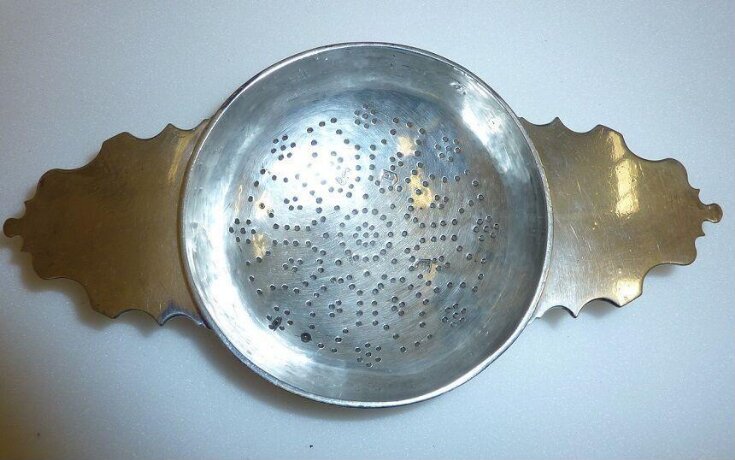 strainer top image