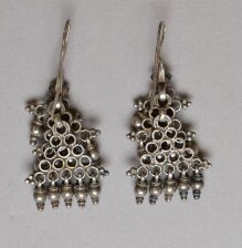 Earring thumbnail 1