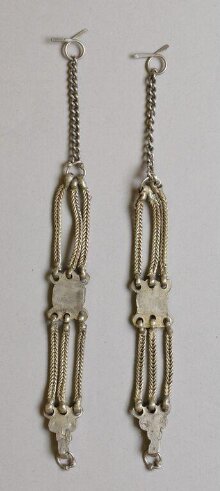 Earring thumbnail 1