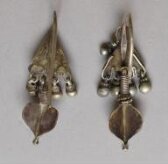 Earring thumbnail 2