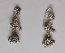 Earring thumbnail 1