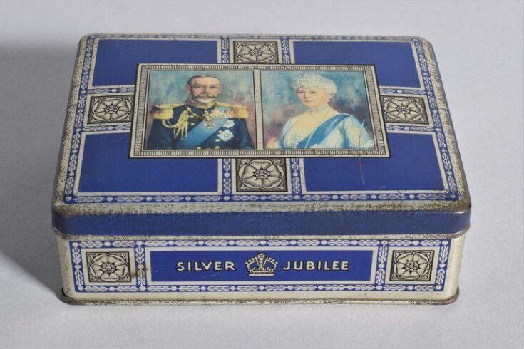 Silver Jubilee top image