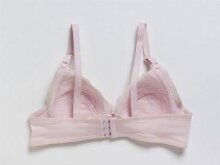 Brassiere thumbnail 1