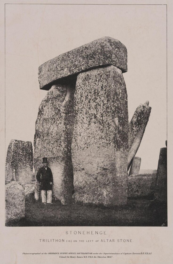 Stonehenge Trilithon (13) on the left of Altar Stone top image