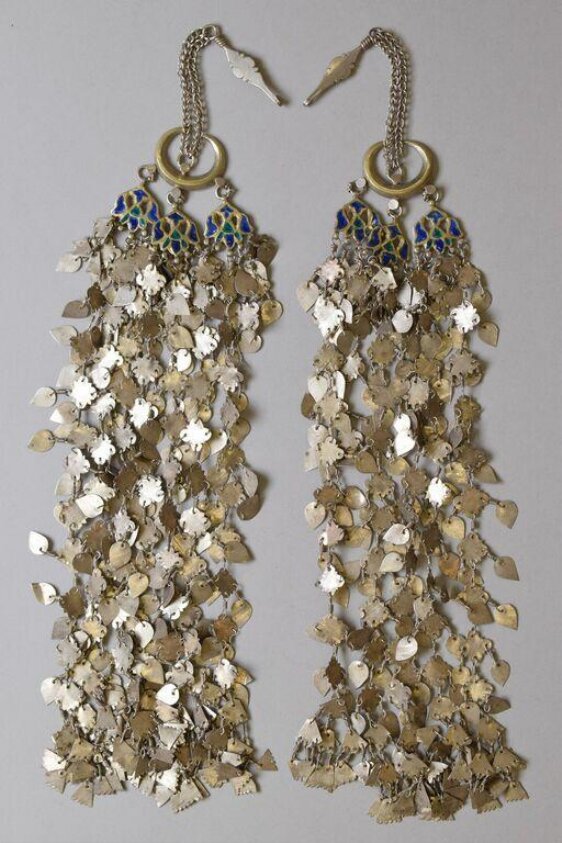 Jewellery — 20th century