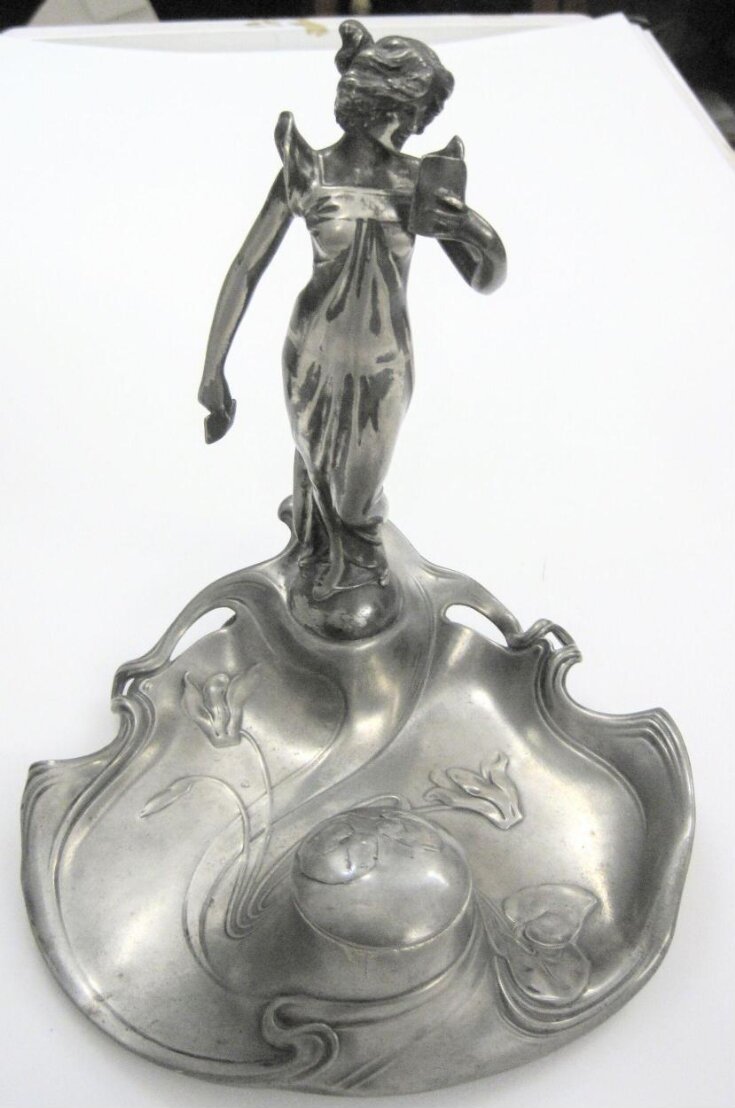 Inkstand top image