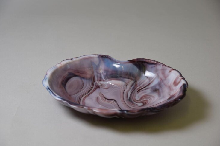 Marbled; Vitro-porcelain image