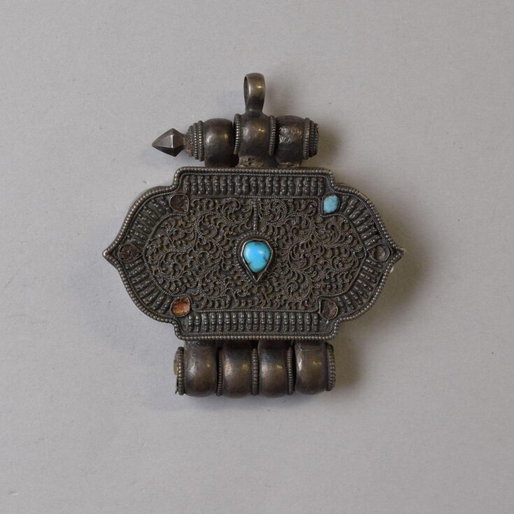 Amulet top image