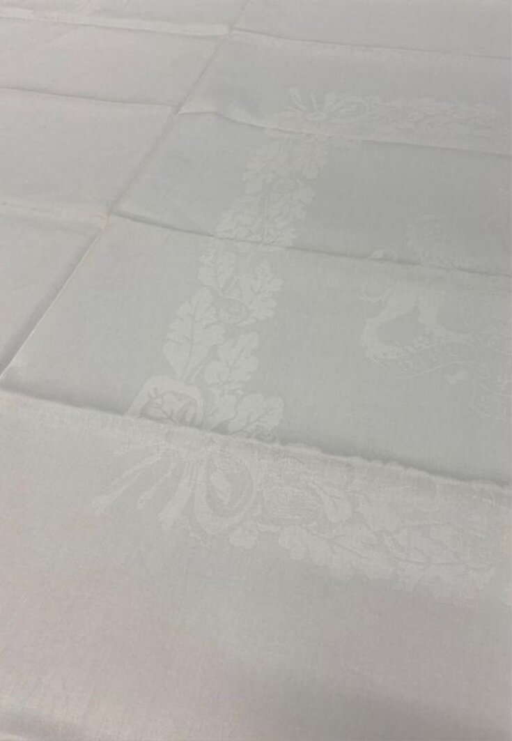 Tablecloth top image