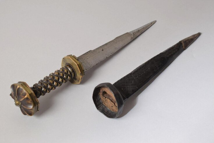 Rondel Dagger and Sheath top image
