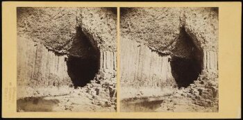 Stereoscopic photograph of Fingal's Cave on Staffa 