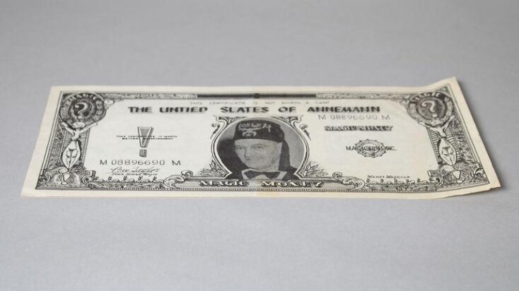 Magician's 'publicity banknote' top image