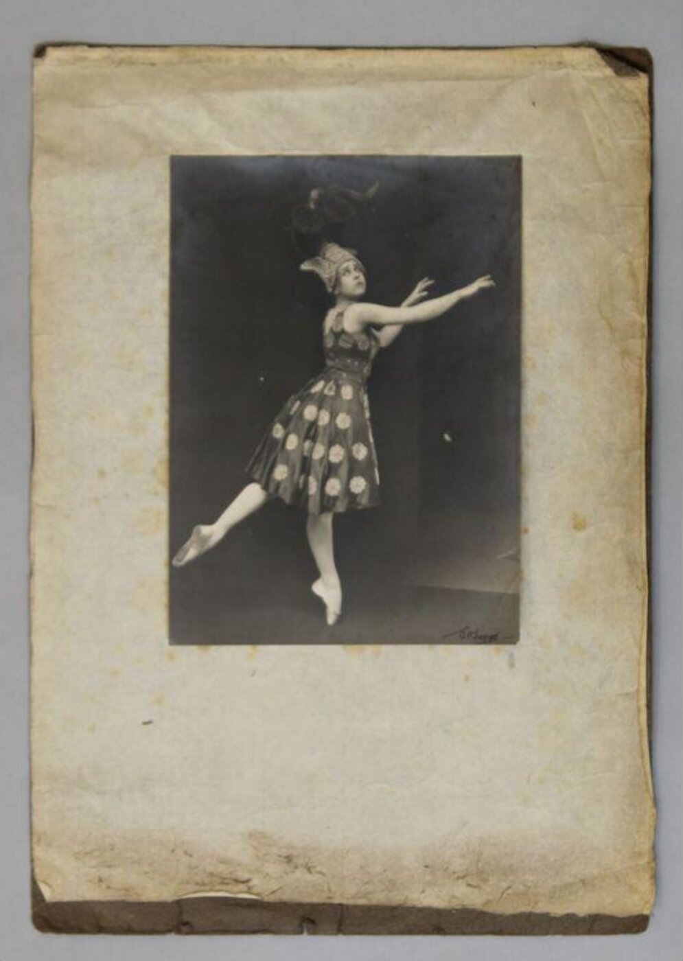 Hoppé, Emil Otto, The Firebird