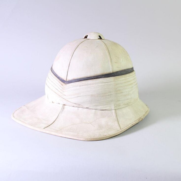 Pith helmet once owned by Felix Aylmer top image