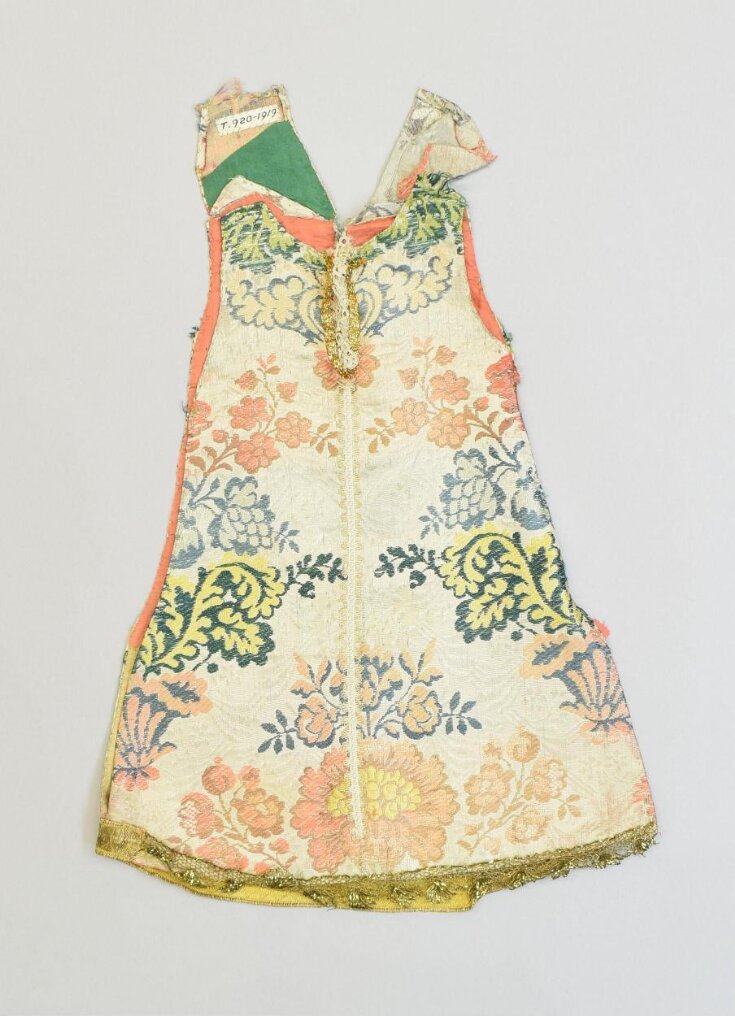 Index Robe Image Robe | V&A Explore The Collections