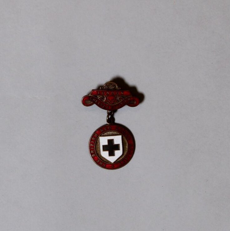 British Red Cross Society badge, belonging to Mrs Gabrielle Enthoven image
