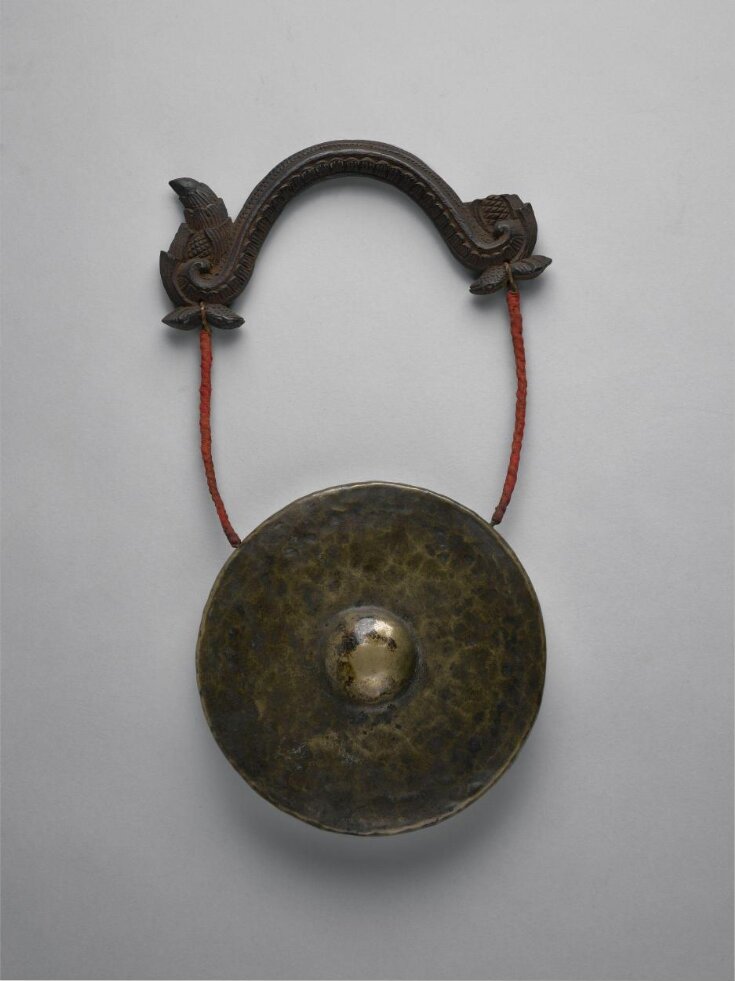 Gong and Armlet top image