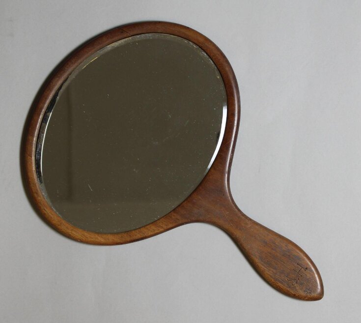 Hand-mirror top image