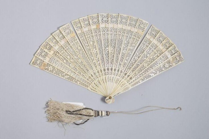 Fan and Tassel top image