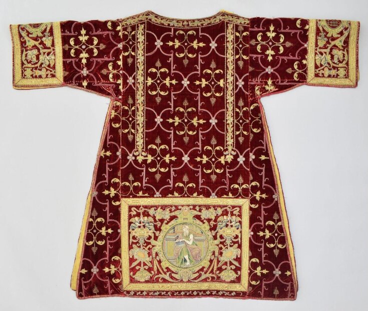 Dalmatic top image