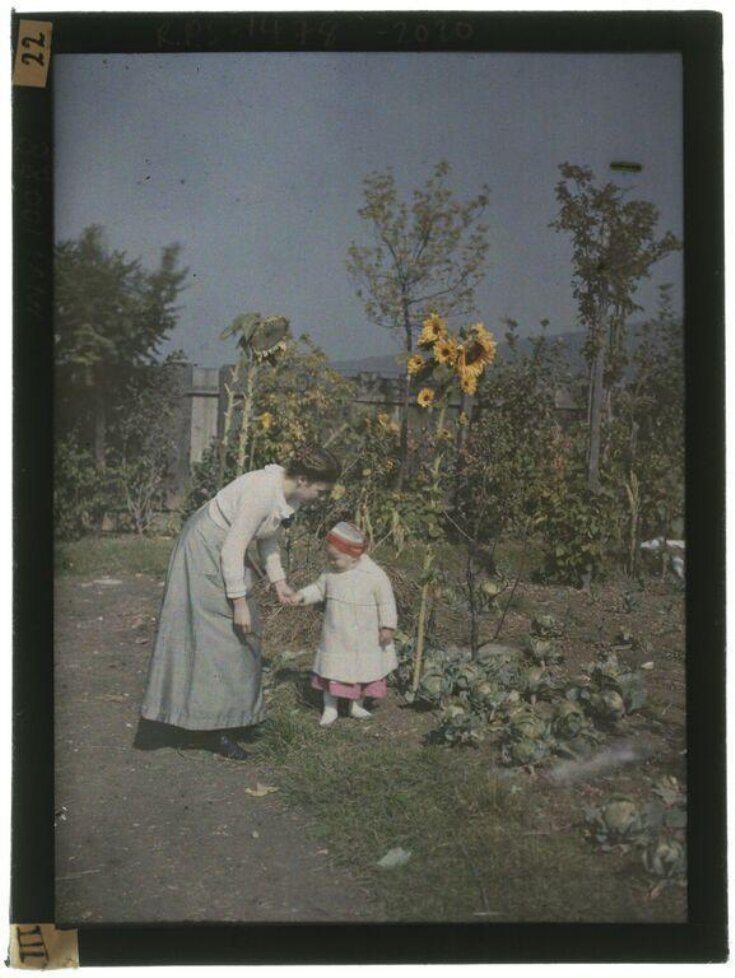 Else and Eva in Grinzig | Paneth, F.A. | V&A Explore The Collections