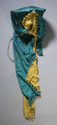 Pantomime dame headdress