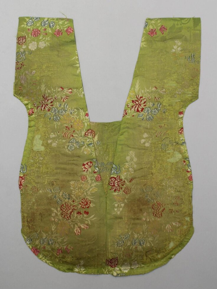 Dress Panel top image