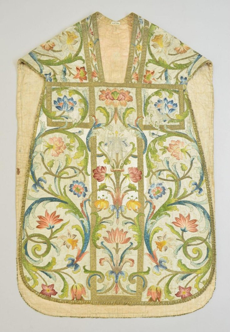 Chasuble top image