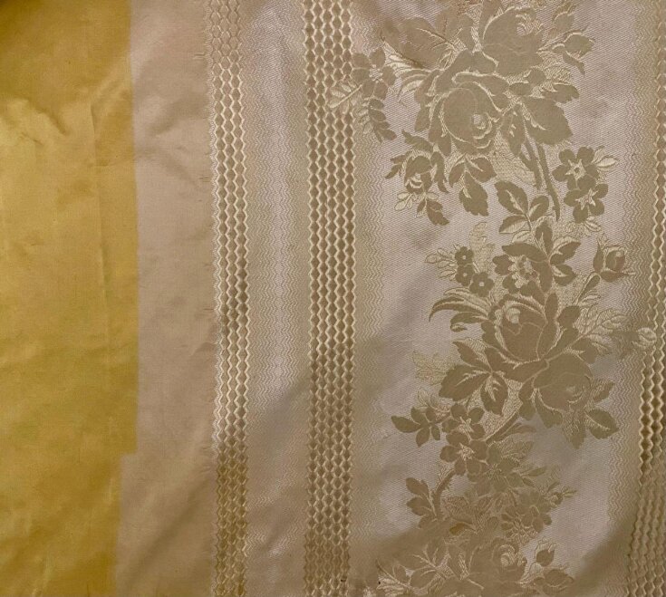 Dress Panel top image