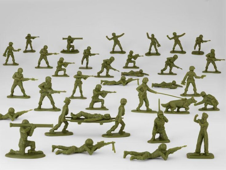 U.S. Soldiers Plastic Army Women Figures image