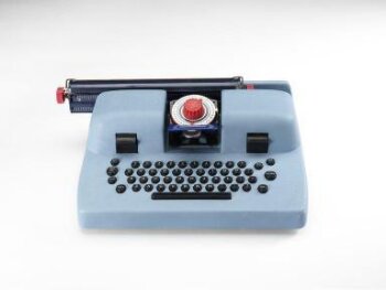 De Luxe Typwriter