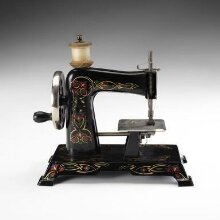 Sewing Machine thumbnail 1