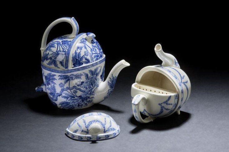 Hamilton teapot hot sale