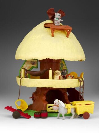 Ewok Family Hut™ Play Set