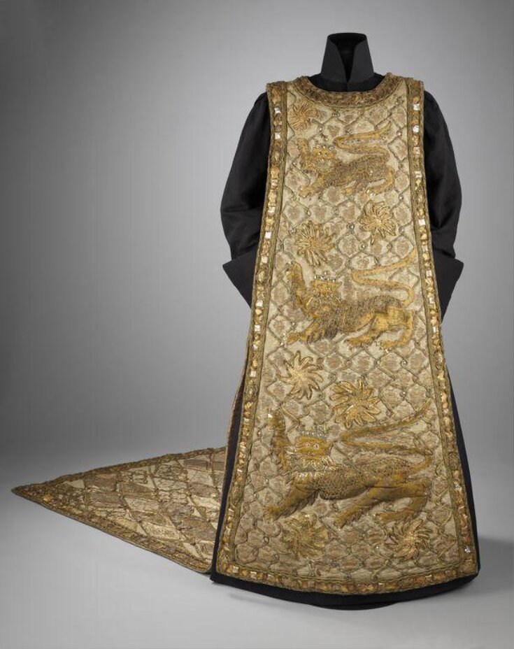 Tabard worn by Ian McKellen as Richard II top image