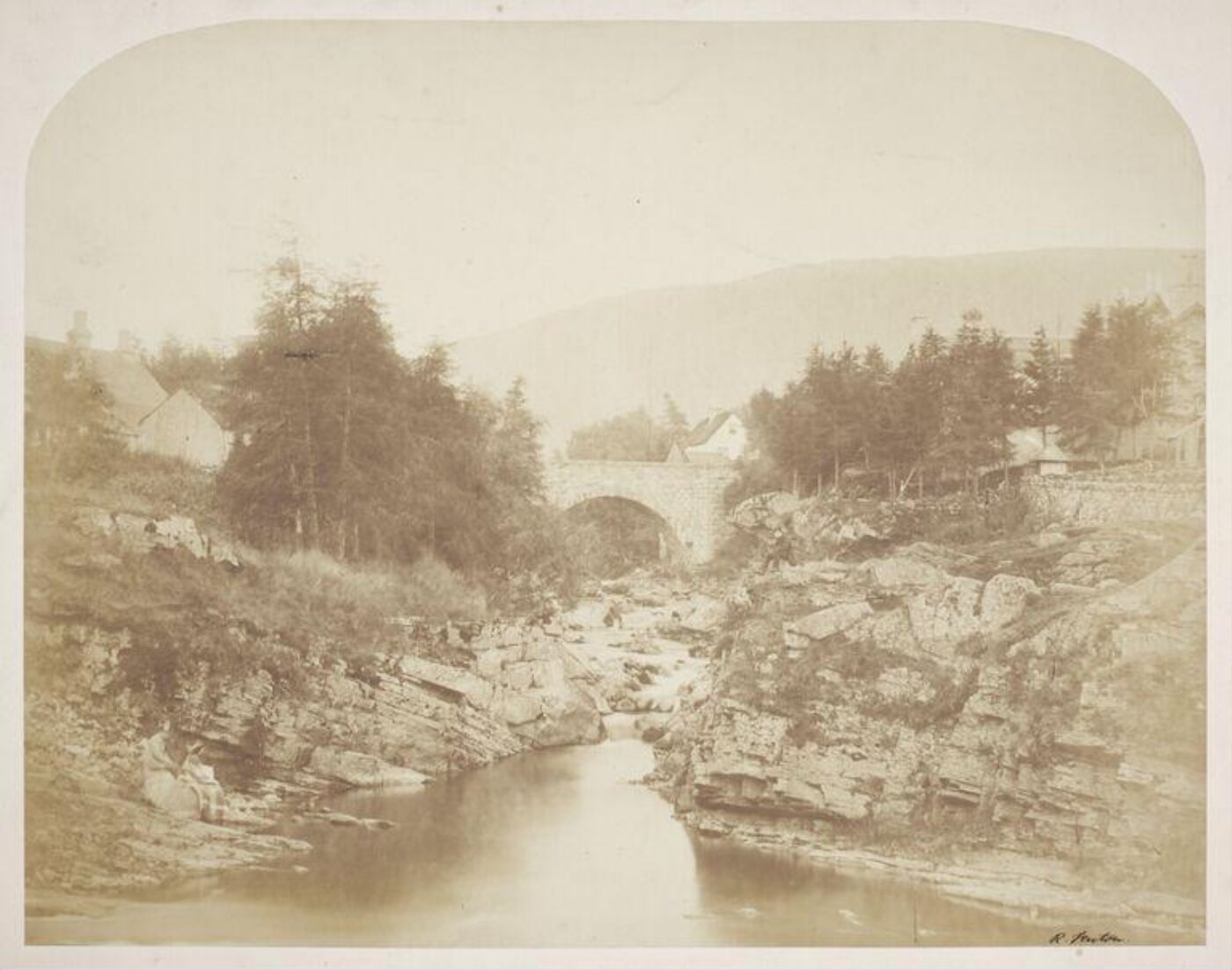 Roger Fenton, Castleton Bridge, Braemar, from below