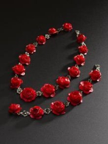 Necklace worn by Jenny Lind as Amina in Vincenzo Bellini's La Sonnambula thumbnail 1