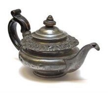 Teapot thumbnail 1