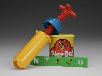 Play Doh Twist 'n' Shaper