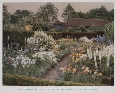 Gardens for small country houses