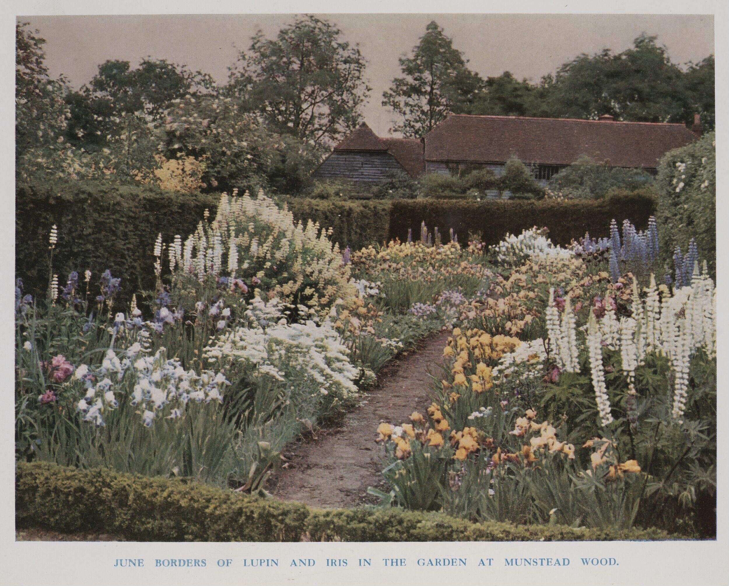 Gardens for small country houses