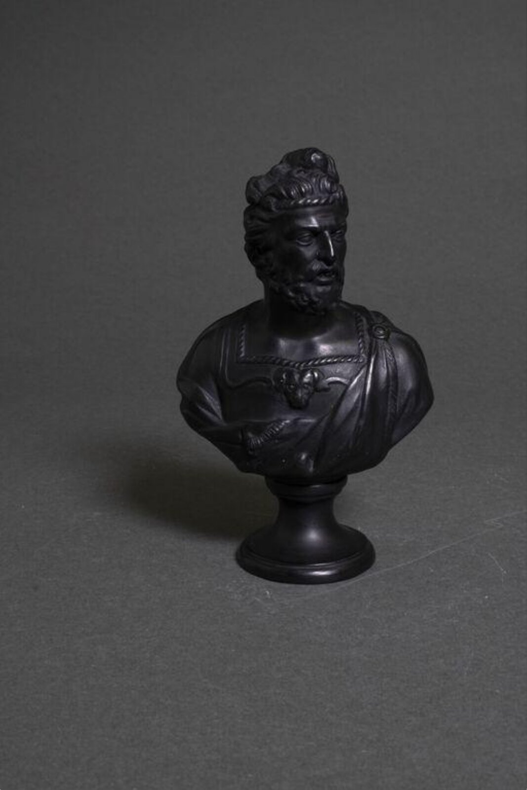 Bust, 20th century