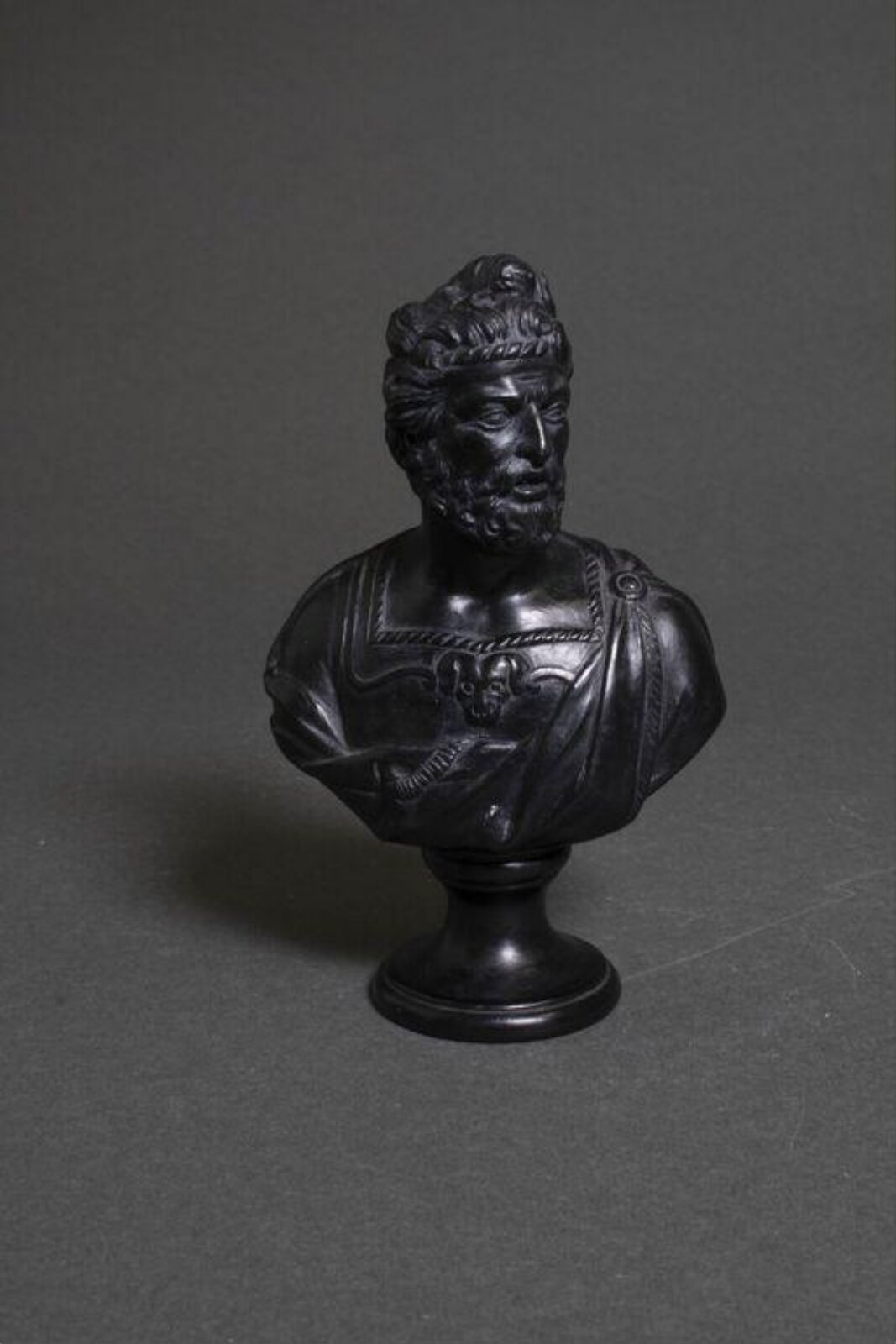 Bust, 20th century