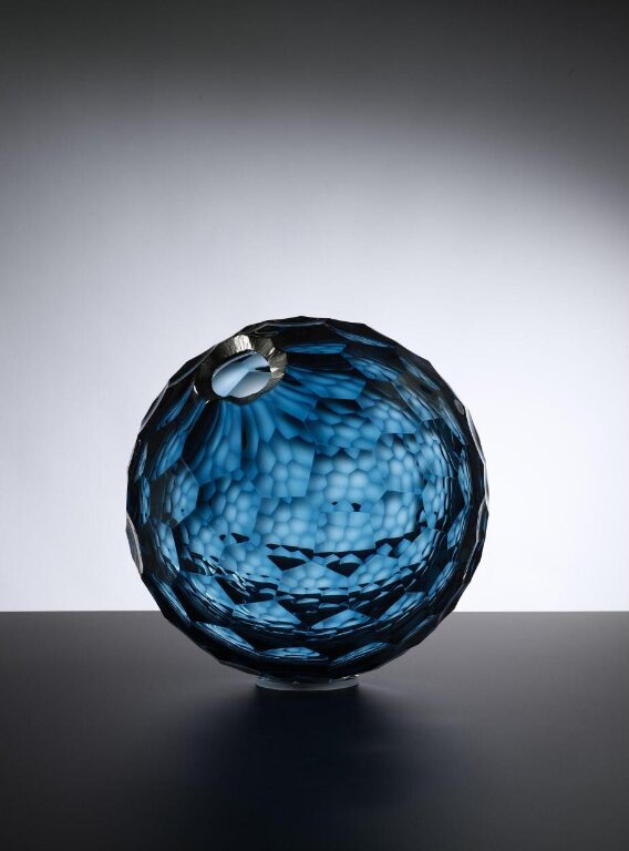 Glasswork, titled 'Seed 4' at the Victoria and Albert Museum