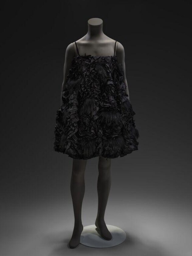 Ballerina shift dress