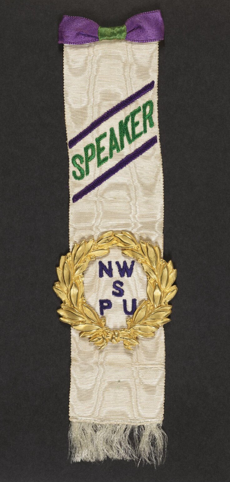 Ribbon Badge top image