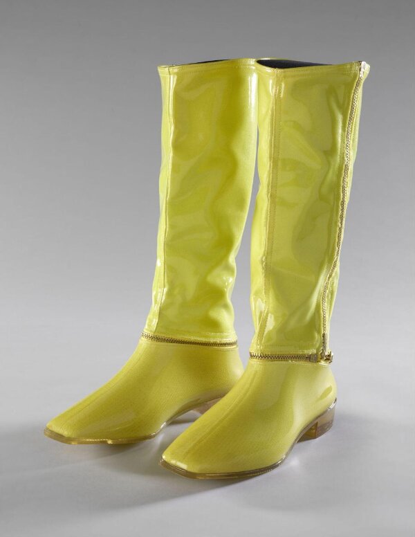 Yellow best sale gogo boots