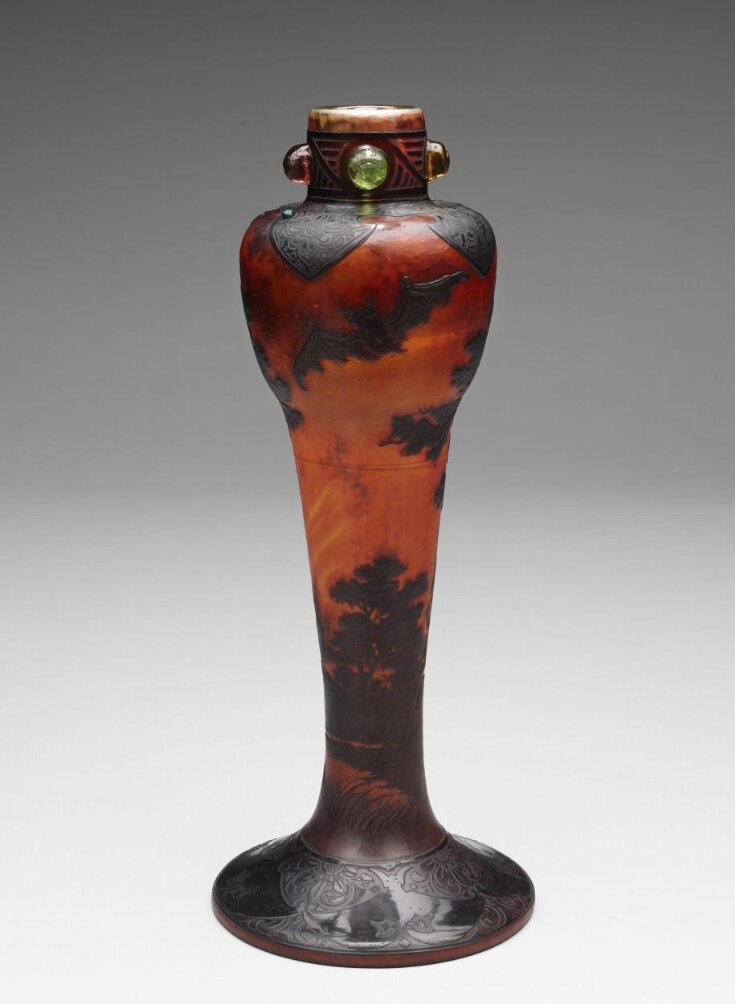 Vase top image