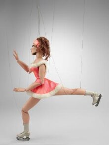 Marionette of an Ice Skater thumbnail 1